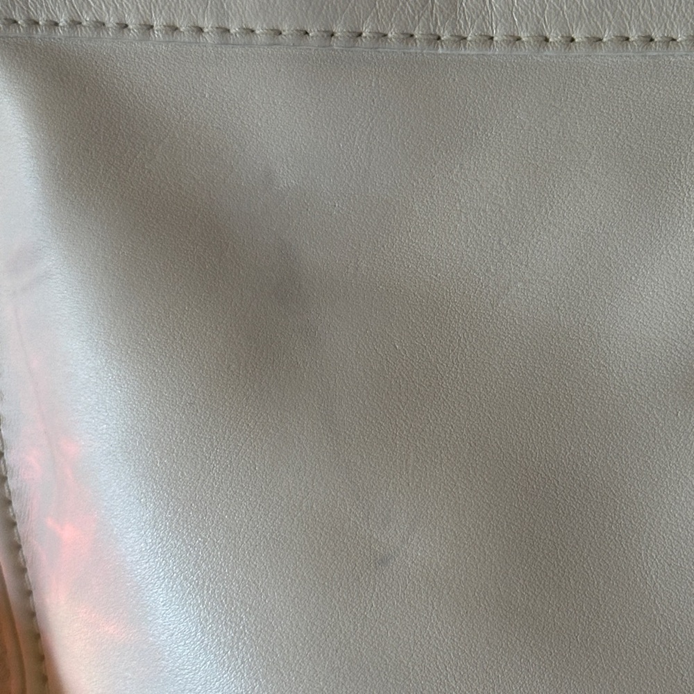 Coach Zoe Leather Shoulder Bag. - Picture 10 of 12